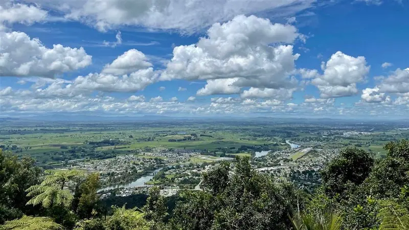 Hakarimata Summit Track