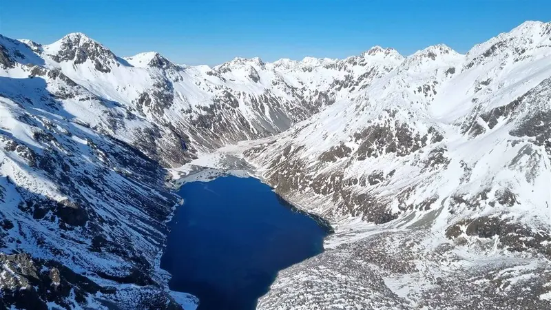Waiau Pass Route (Blue Lake Route to Lewis Pass)