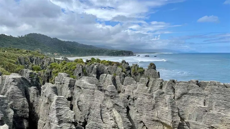 Punakaiki Pancake Rocks and Blowholes Walk