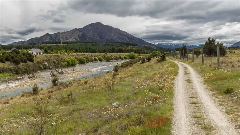 Hāwea River Track