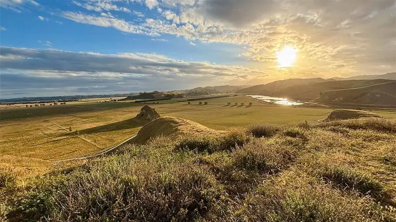 Whakamaharatanga Walkway