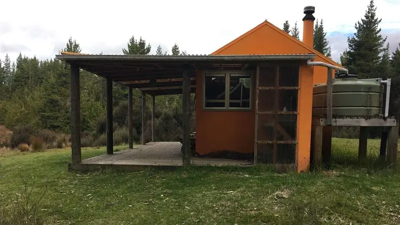 Lakes carpark to Mackintosh carpark via Mackintosh Hut